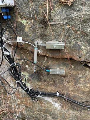 Nahaufnahme Sensoren am Hang